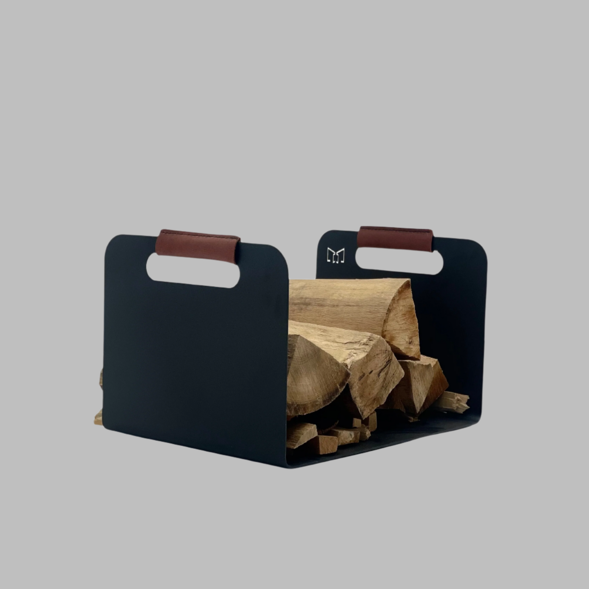 Cos metalic pentru lemne de foc, model UNU, cu design minimalist in negru mat, ideal pentru organizarea lemnelor langa semineu