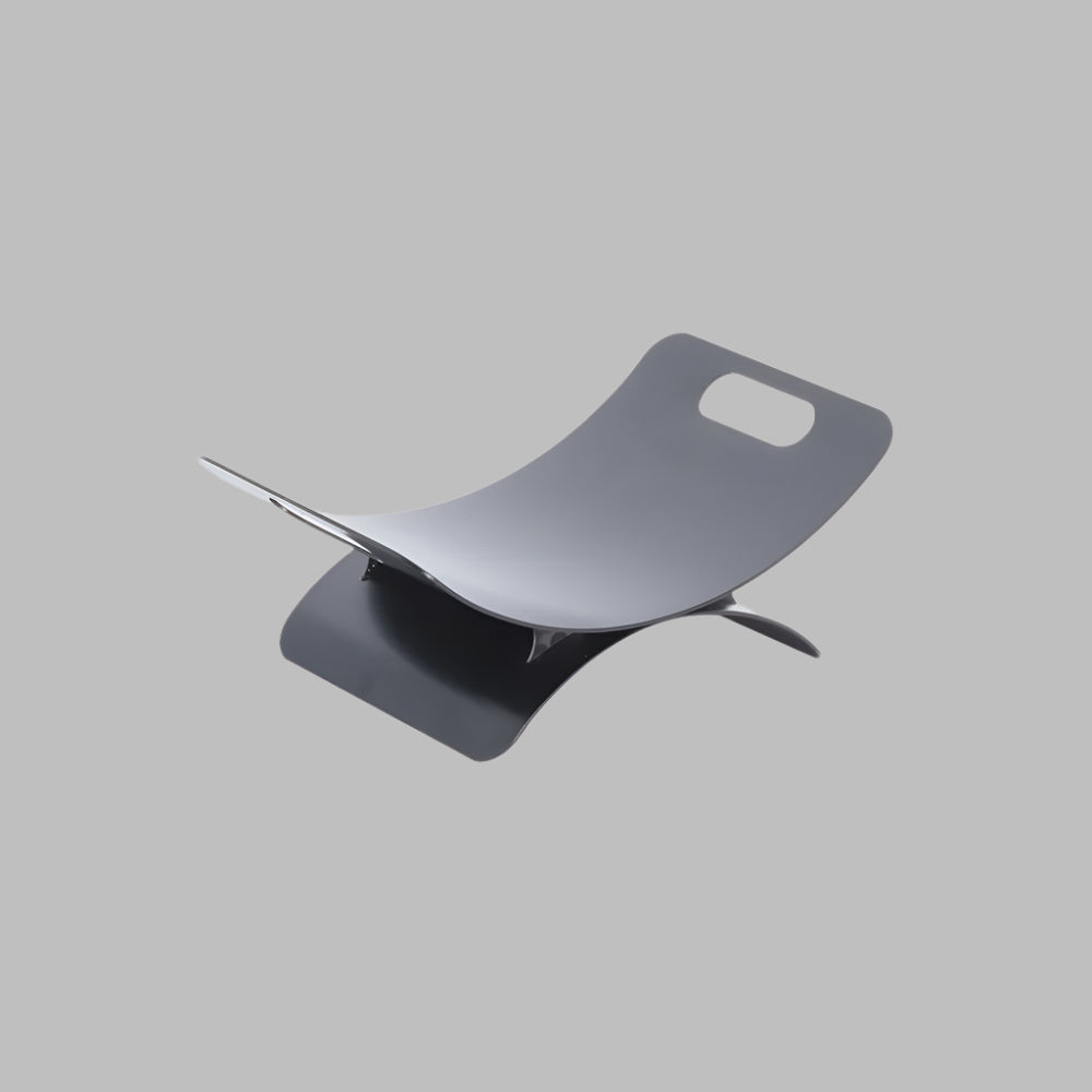 Cos pentru lemne model NOR din otel rezistent, finisaj negru mat, design minimalist si compact, ideal pentru depozitarea lemnelor langa semineu.