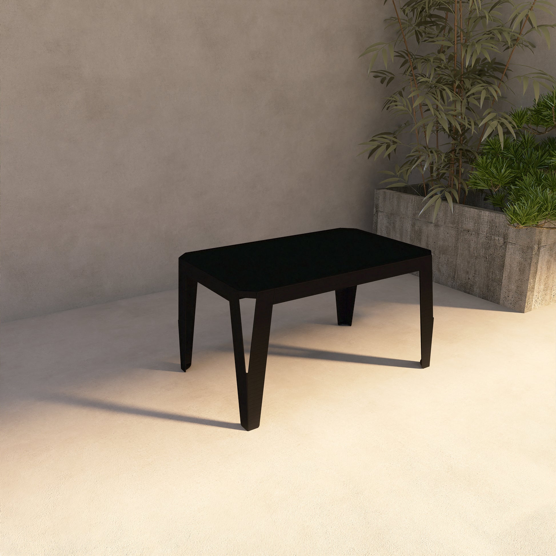 Masuta metalica SPIC 4 pentru terasa, eleganta si rezistenta la intemperii.