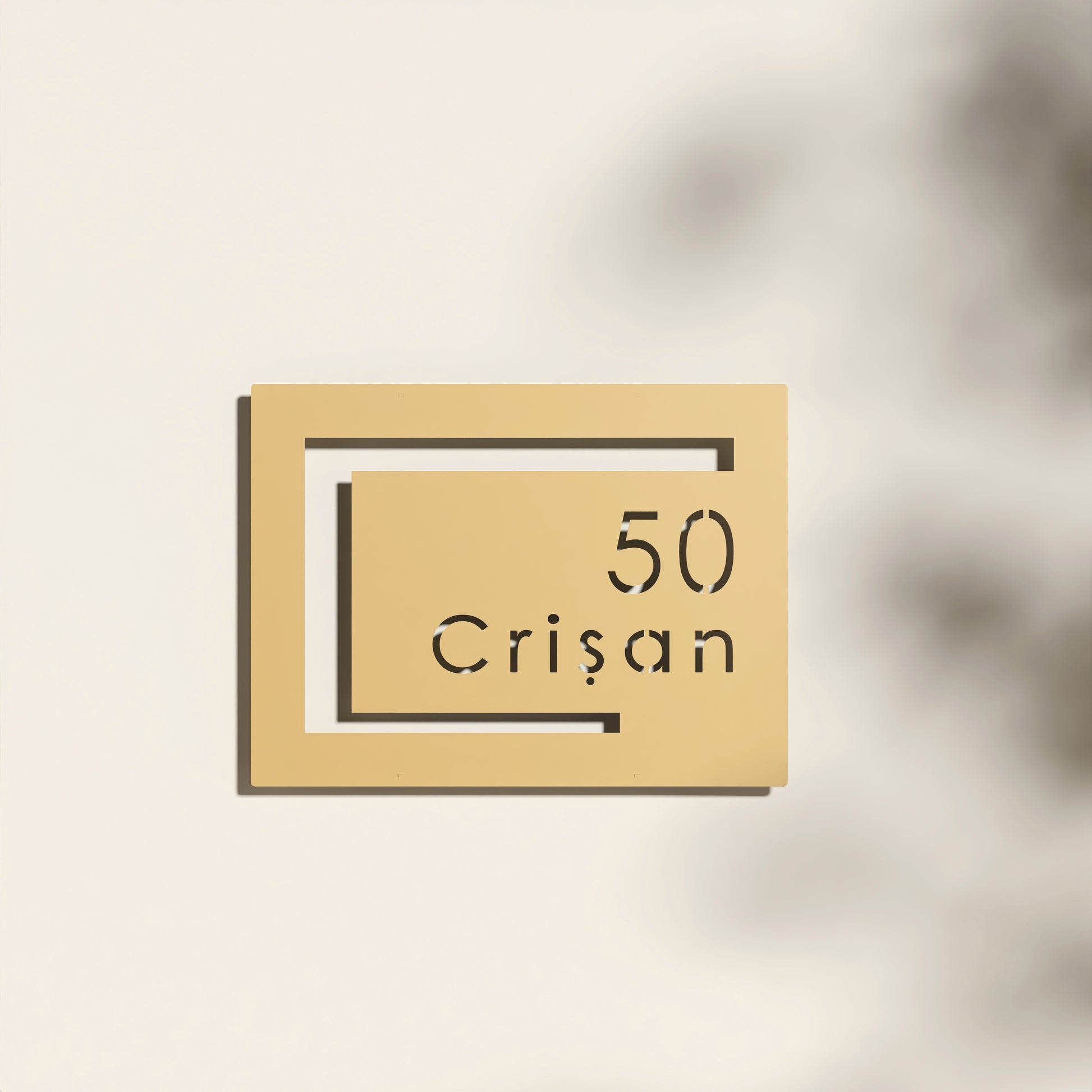 Numar casa N96 din otel vopsit electrostatic, montat pe fatada, cu font clar si design modern