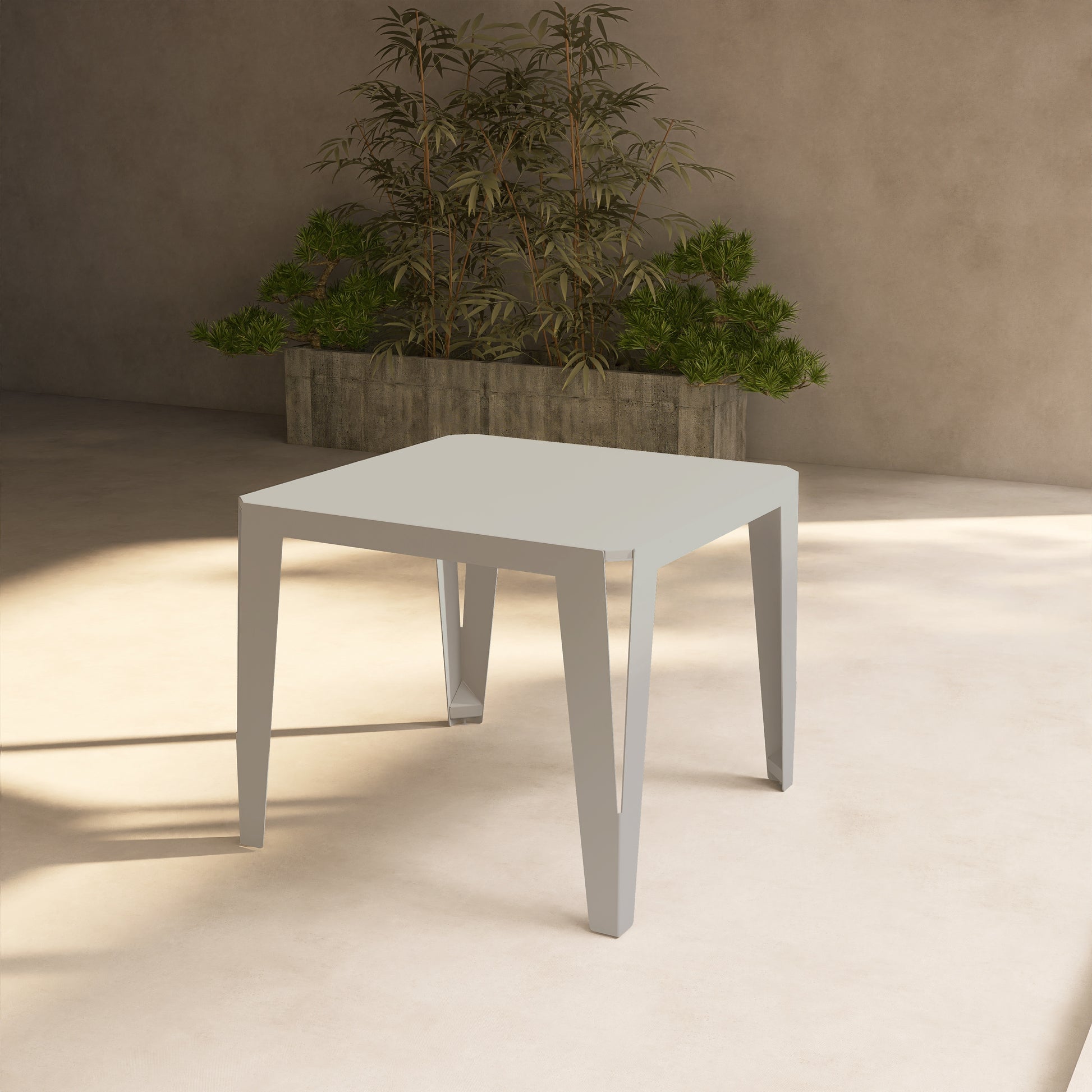 Masa metalica SPIC 4, robusta si eleganta, cu design modern si culori vibrante, ideala pentru terasa, gradina sau balcon.